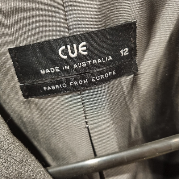 Cue Blazer - Picture 4 of 6